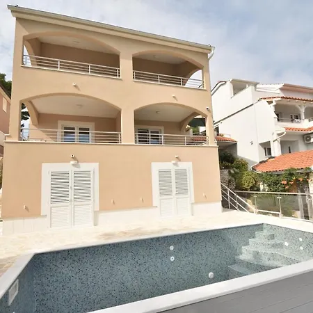 Aurea Apartment