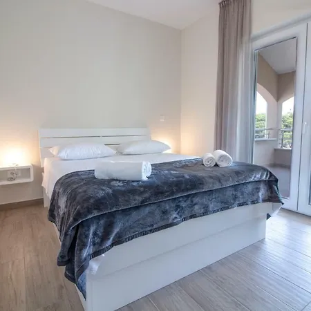 Apartment Aurea *